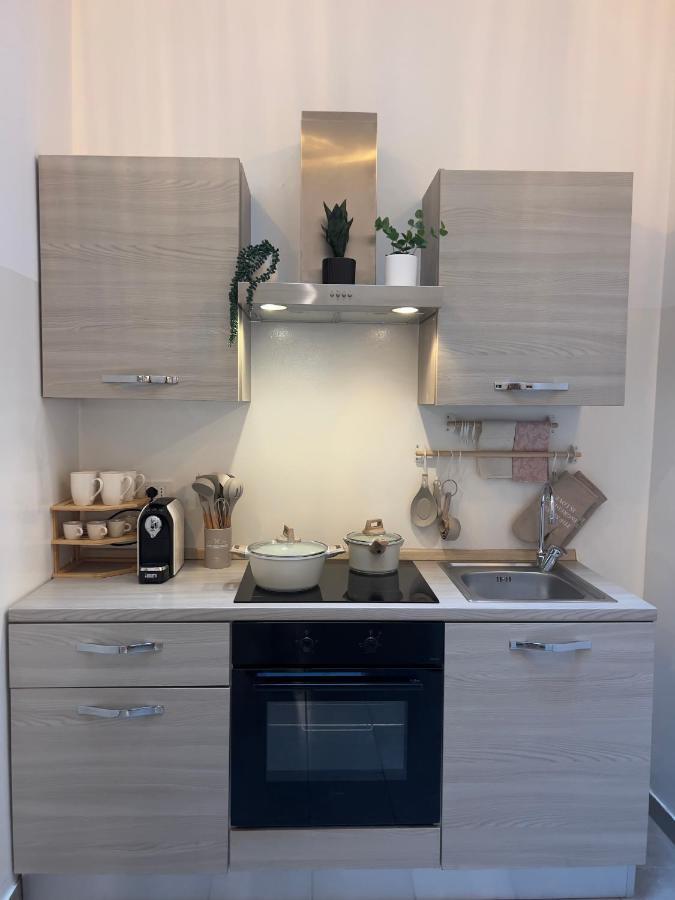 Apartamento Regina Milano In Porta Romana 3 - Sky Tv, Wifi & Breakfast Box Exterior foto
