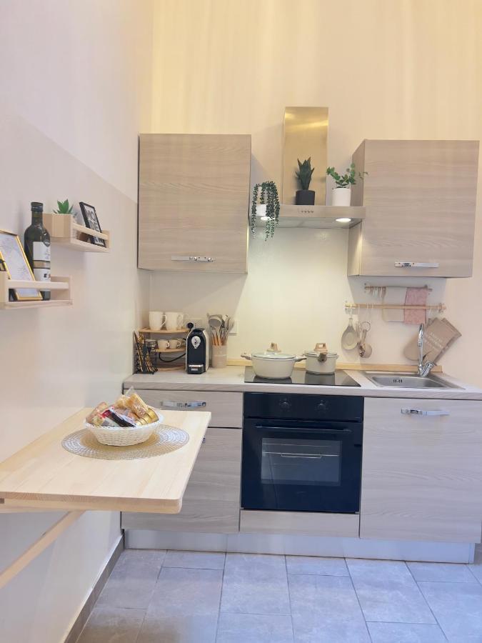 Apartamento Regina Milano In Porta Romana 3 - Sky Tv, Wifi & Breakfast Box Exterior foto