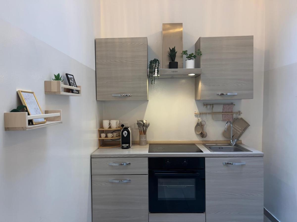 Apartamento Regina Milano In Porta Romana 3 - Sky Tv, Wifi & Breakfast Box Exterior foto